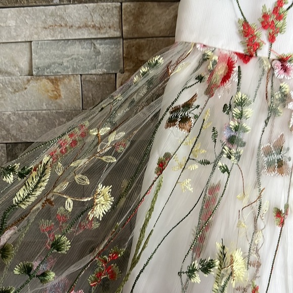 Flower Girl Dress | Size 6 little girls - Picture 5 of 13